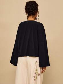 SHEIN TRVLCHIC 大码度假雪纺复古印花长袖前系带宽松短款黑色花卉刺绣假日休闲衬衫，适合女士秋季 - 黑色 - 查看 2