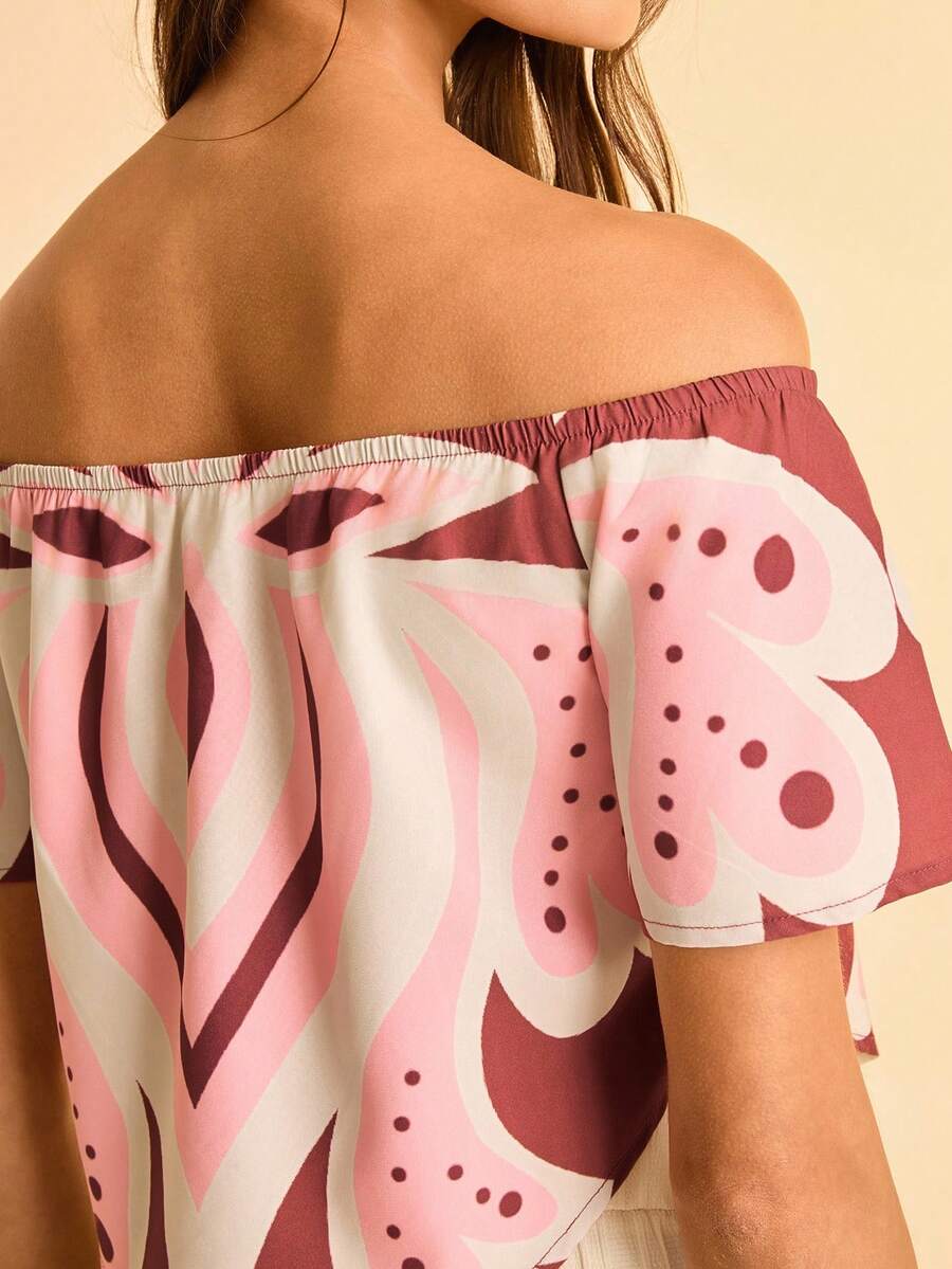 CAJUNI Damen Urlaubs Rot & Pink Blumen Muster Off-Shoulder Gerafftes Kurzarm V-Saum Sommer Urlaubs Strand Party Lässig Crop Top - Verschiedenfarbig - Übersicht 1