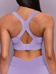 GLOWMODE خزان رياضي ذو رقبة على شكل V وظهر سباق من FeatherFit™-Sculpt، دعم متوسط للتمارين والجيم