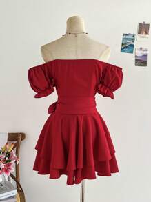 Soleia 女式夏季优雅露肩荷叶边褶饰扭花短款上衣和多层下摆迷你裙两件套套装 - 酒紅色 - 查看 2