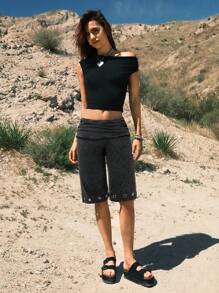 Easelle Quần short ôm sát cạp thấp màu đen kiểu retro thường ngày, họa tiết vảy tuyết, trang trí kim loại, dành cho nữ. - màu đen - Xem 3