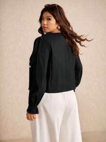 Elaquor 大码花卉刺绣系带衬衫，休闲假日装 - 黑色 - 查看 2