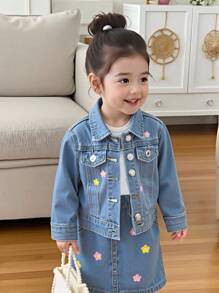 Elladie kids 女婴两件套牛仔套装，秋冬新品，可爱俏皮风格，时尚修身，牛仔蓝水洗牛仔外套和裙子套装，彩色花卉刺绣，适合外出和新品 - 中等水洗藍 - 查看 5