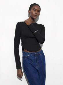 Maija Women's Black Crew Neck Long Sleeve T-Shirt, White Contrast Bowknot Backless Slim Fit Solid Color Casual Top, Early Spring, Valentine's Day Modest Going Out Tops - Black - View 6