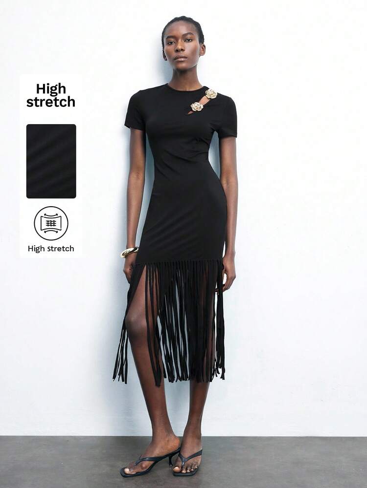 SHEIN Maija Damen Schwarzes Sommerkleid, Rundausschnitt mit goldener floraler Ausschnittdekoration an den Schultern, taillierter Schnitt mit kurzen Ärmeln, fließender Fransensaum, elegantes, sexy Mode für Feiertage, Urlaub, Musikfestivals und Vintage-Stil