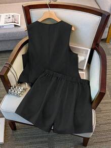 GlowEve CURVE Plus Size Women Casual Commuter Simple Solid V-Neck Button Front Vest And Shorts 2 Pieces Set - Black - View 2