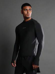 SUMWON Camiseta de entrenamiento de manga larga de alto rendimiento atlético con agujeros para los pulgares, ajuste de compresión, tela transpirable que absorbe la humedad para correr, ejercicio y fitness