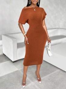 SOLERSUN Solid Asymmetrical Shoulder Texture Fabric Maxi Dress - Rust Brown - View 4