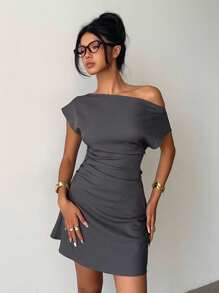 Aloruh 灰色通勤简约优雅纯色不对称迷你连衣裙 - 灰色 - 查看 7