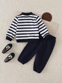 SHEIN Playful Pals 2 件套男婴幼儿新生儿 0-3 岁春夏休闲日常穿着 3D 恐龙印花 T 恤和短裤 2 件套 - 藏蓝色 - 查看 2