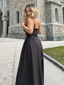 Jeta Ari Elegante vestido largo acampanado de mujer con tirantes finos, adecuado para citas casuales, salidas, discotecas, fiestas, temporada de otoño - Café integral - Ver 4