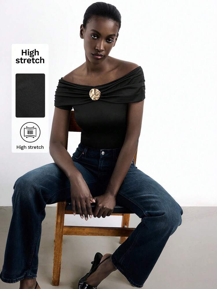 SHEIN Maija 금속 장식이 있는 캐주얼 시크 니트 오프숄더 바디수트, 봄/여름 휴가에 적합