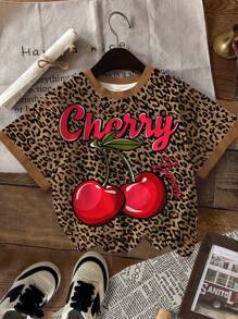 年轻女孩复古豹纹蝴蝶结印花，复古樱桃，休闲简约圆领短袖基本款T恤，适合春夏季，街头复古夏季，轻松舒适，儿童秋季分层装，时尚儿童，休闲装，儿童图案服装，秋季服装樱桃服装女孩T恤蝴蝶结服装 - 彩色 - 查看 3