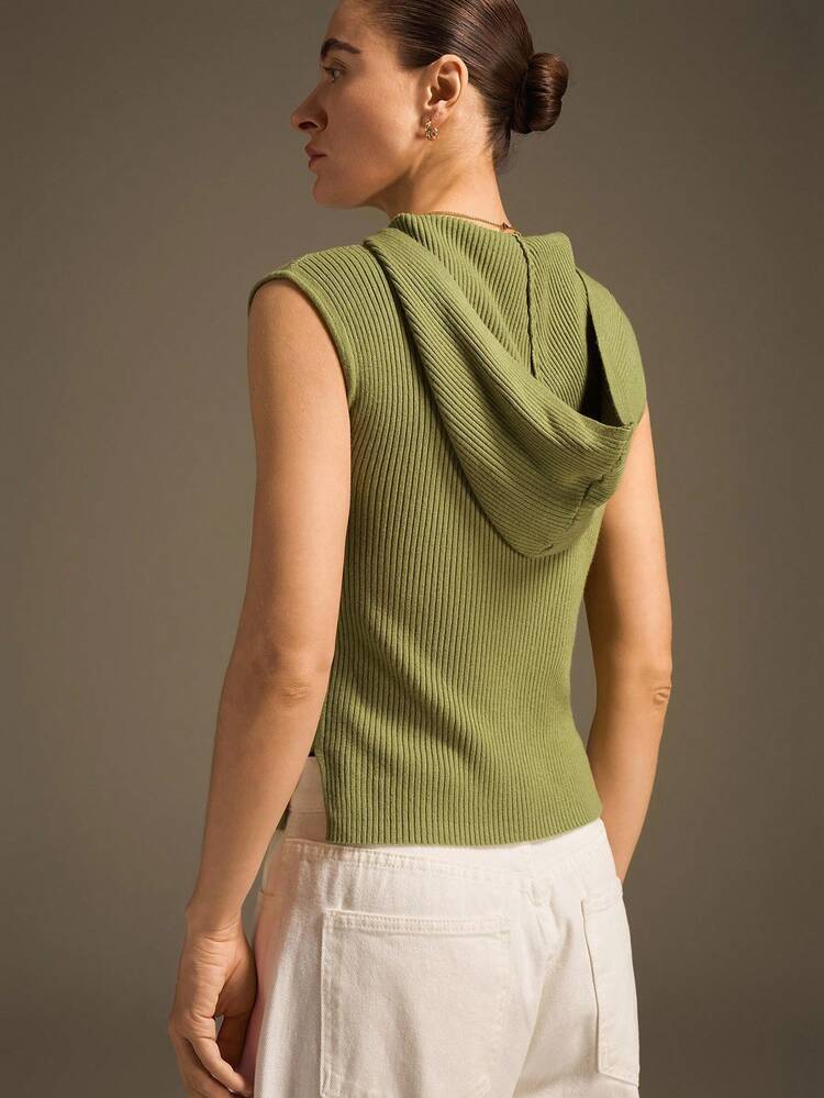 2025 New Arrival Casual Sleeveless V-Neck Hooded Knitted Vest For Women, Sage Green, Loose Fit, Ribbed, Minimalist Design, Urban Chic Style, Suitable For Autumn, Business Casual, Back To School Modern Urban Casual Fashion Business Casual Women's Office Wear Low-Key Old Money Style Effortless Temperament High-End Urban Commuting High-Quality Airport Women's Wear High-End Material High-End, Elegant, Old-Fashioned Cruise Clothing