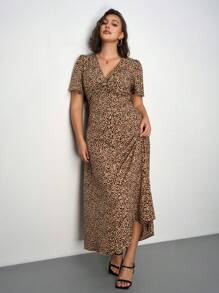 SHEIN Tall CURVE Plus Size Teacher Clothes,Bridgerton V-Neck All-Over Print Summer Short Sleeve Dress,Beach Dress Sundress,Holiday Outfits Boho - Brown - View 4