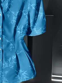 Franclia 优雅法式休闲日常百搭短袖翻领收腰褶皱下摆柔软缎面印花白色女式春夏衬衫，无弹力，适合大学校园穿着