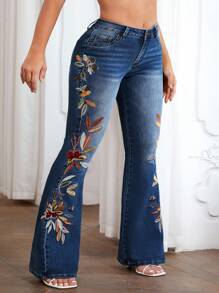 Slaydiva Plus Size Casual Washed Floral Embroidery Bell Bottom Jeans,Fall Clothes For Women - Blue - View 3