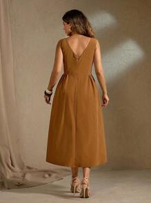 Roveilla Vestido plisado entallado de corte evasé en color liso para mujer de talla grande