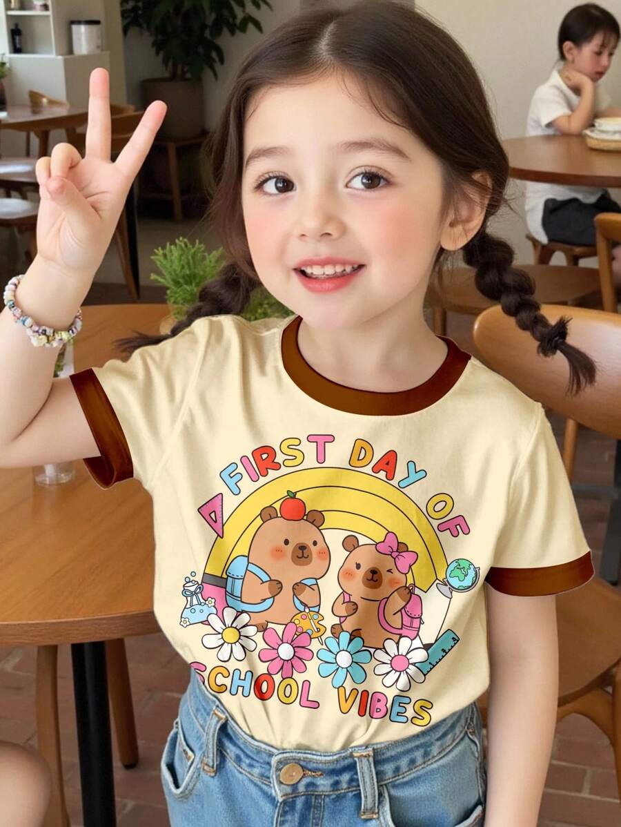 SHEIN 儿童图案 T 恤,返校,可爱水豚印花,年轻女孩休闲简约圆领短袖 T 恤,适合夏季,凉爽的夏天,度假氛围,返校衬衫 - 开学第一天衬衫 - 学校礼物 - 女孩年级衬衫 - 可爱年级 T 恤 - 彩色 - 查看 1