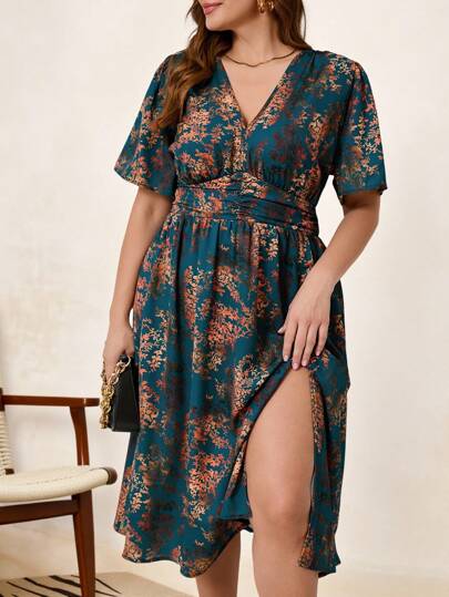 Chikora 夏季大码 V 领短袖全印花休闲短裙