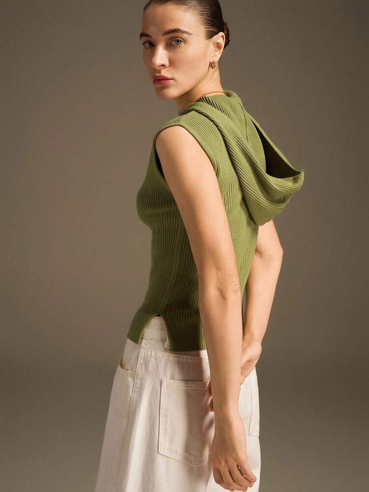 2025 New Arrival Casual Sleeveless V-Neck Hooded Knitted Vest For Women, Sage Green, Loose Fit, Ribbed, Minimalist Design, Urban Chic Style, Suitable For Autumn, Business Casual, Back To School Modern Urban Casual Fashion Business Casual Women's Office Wear Low-Key Old Money Style Effortless Temperament High-End Urban Commuting High-Quality Airport Women's Wear High-End Material High-End, Elegant, Old-Fashioned Cruise Clothing