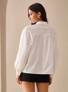 Lilora Áo sơ mi kim loại nút độc đáo, phong cách đô thị, thanh lịch, giản dị, đi chơi, tiệc tùng hàng ngày, phong cách đô thị, dành cho nữ, đi làm thường ngày, giải trí đô thị, lãng mạn và thanh lịch - trắng - Xem 2