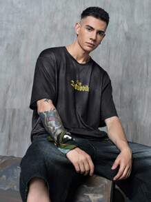 BATMAN X SHEIN Men's Letter Graphic Black Round Neck Short Sleeve T-Shirt Batmobile T Shirt Car Graphic Tees Men - Black - View 4