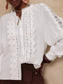 Lumalex VITNOS 2025 Autumn/Winter New Luxury Bohemian Vintage Casual Fashion White Lace Patchwork Long Sleeve Blouse, Suitable For Easter, Music Festivals, Halloween, Back To School, Daily Outings, Parties