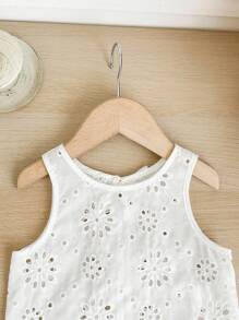 SHEIN LMoss Kids Babygirl 可爱夏季休闲百搭白色花卉刺绣吊带背心 - 白色 - 查看 4