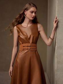 MOTF PREMIUM PU皮革刺绣连衣裙 - 棕色 - 查看 5