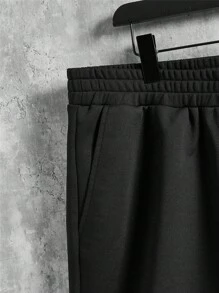 Manfinity Homme Japanese Style Red Sunset Japanese Lettering Typesetting Casual Printed Men's Standard Size Black Short Sleeve T-Shirt And Shorts Set