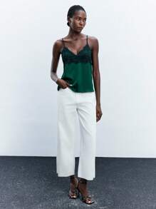 Maija Áo hai dây màu xanh đậm thanh lịch với dây mảnh và chi tiết ren tương phản, áo lụa xanh lá cây cho nữ mùa thu, áo hai dây màu xanh ngọc lục bảo, áo hai dây ren màu xanh đậm, áo hai dây mùa thu/mùa đông cho nữ, áo hai dây dự tiệc Giáng sinh thanh lịch cho gia đình. - Màu xanh lá cây đậm - Xem 3