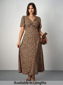 SHEIN Tall CURVE Plus Size Teacher Clothes,Bridgerton V-Neck All-Over Print Summer Short Sleeve Dress,Beach Dress Sundress,Holiday Outfits Boho - Brown - View 1