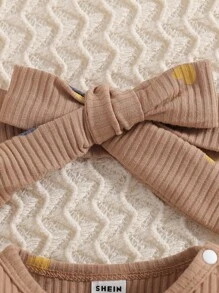 SHEIN 情人节新生儿爱心印花连体衣，舒适针织休闲连体衣，含发带，秋冬季款 - 棕色 - 查看 6