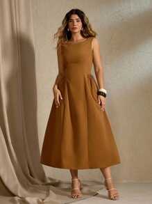 Roveilla Vestido plisado entallado de corte evasé en color liso para mujer de talla grande