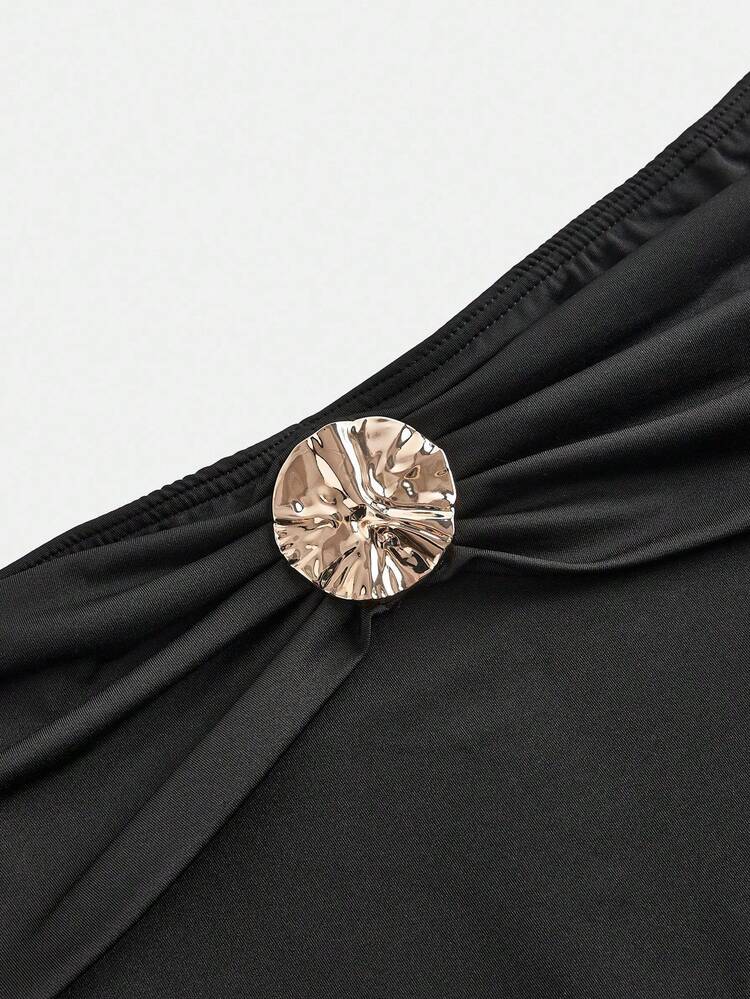 SHEIN Maija 금속 장식이 있는 캐주얼 시크 니트 오프숄더 바디수트, 봄/여름 휴가에 적합
