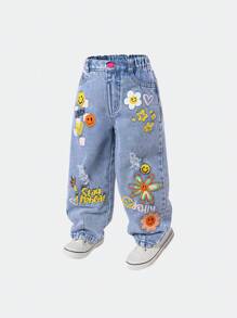 SHEIN Kleine Mädchen Jeans mit leichter Waschung, Buchstaben- und Gesichtsprint, mehrteiliges Design, verjüngte Form, geeignet für Schule, Schulanfang, Wochenendausflüge und Treffen mit Freunden - Helle Waschung - Übersicht 7