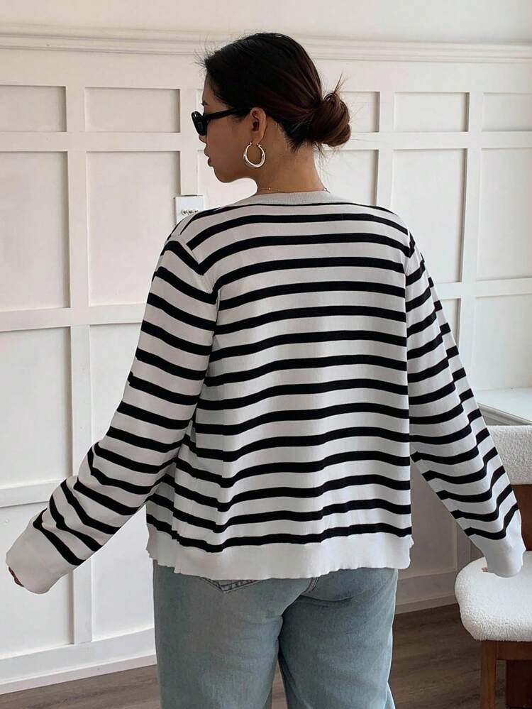 Dazy Plus Cartoon Pattern Embroidered Round Neck Striped Long Sleeve Cropped Cardigan, Plus Size Women,Fall Women Clothes