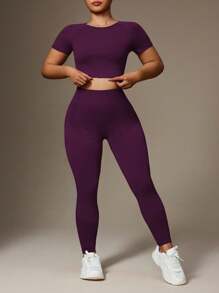 Rhythm Era 女士加大码圆领短袖上衣和裤子运动服套装健身女士套装 - 紫色 - 查看 5