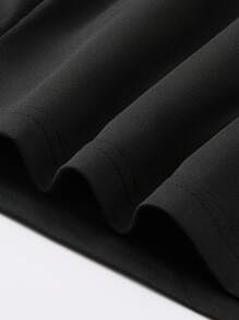 Manfinity Homme Conjunto de camiseta y pantalones cortos casuales con estampado numérico para hombres, conjunto de 2 piezas de verano para hombres en rojo y negro