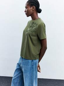 Maija 女款冬季新款都市时尚刺绣花卉图案T恤，休闲复古优雅商务休闲装，适合外出、度假、户外、叠穿，复古棉质基本款上衣，办公室装，返校装，图案短袖T恤，波西米亚风度假装，夏季ins明星同款度假风，异国情调，乡村演唱会，西式风格，高档面料，舒适透气