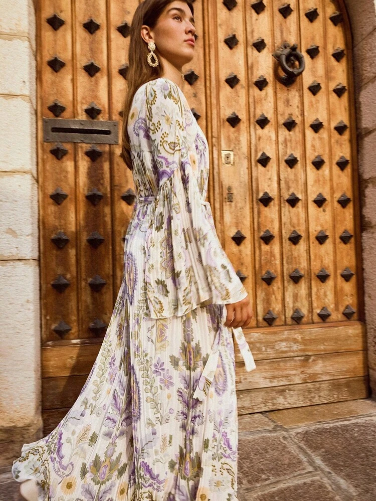 SHEIN Maija Vestido con manga de campana estampado completo con cinturón, estilo de vacaciones para mujer en primavera, verano y otoño