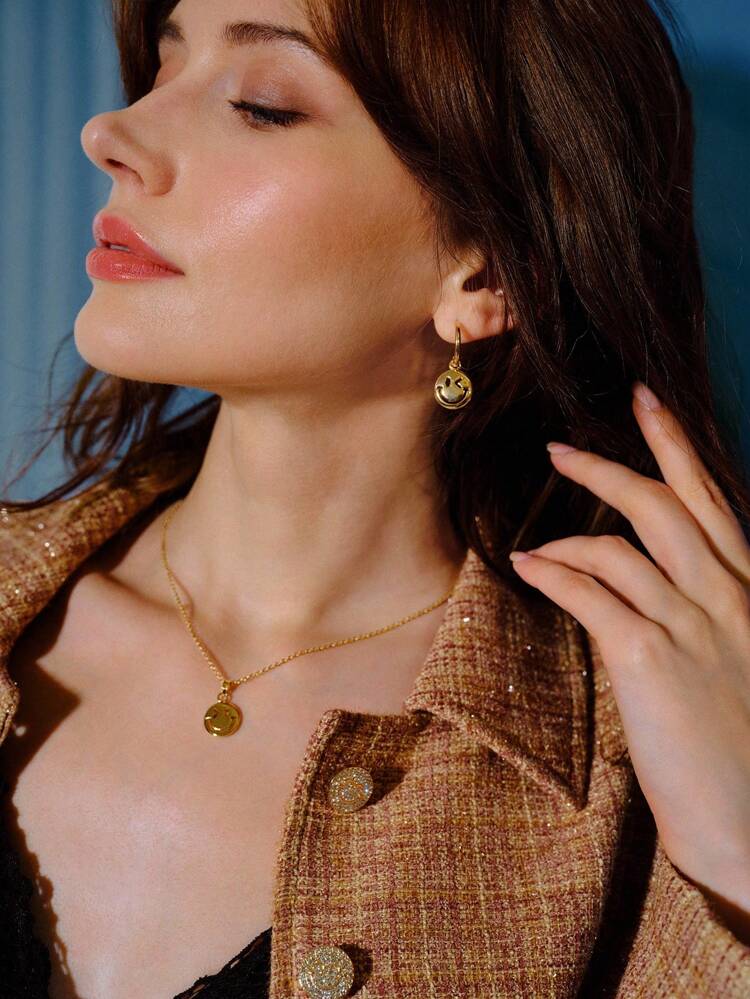 S.W.Smiley x MOTF 18K GOLD PLATED HOLLOW WINKING SMILING FACE DANGLE EARRINGS