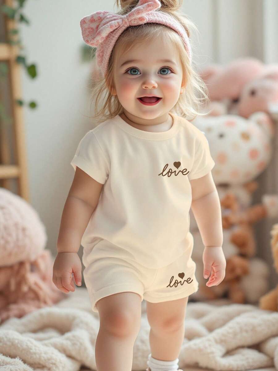 女婴简约休闲可爱心形印花 T 恤和紧身裤两件套服装，适合春夏季，女婴服装 - 彩色 - 查看 1