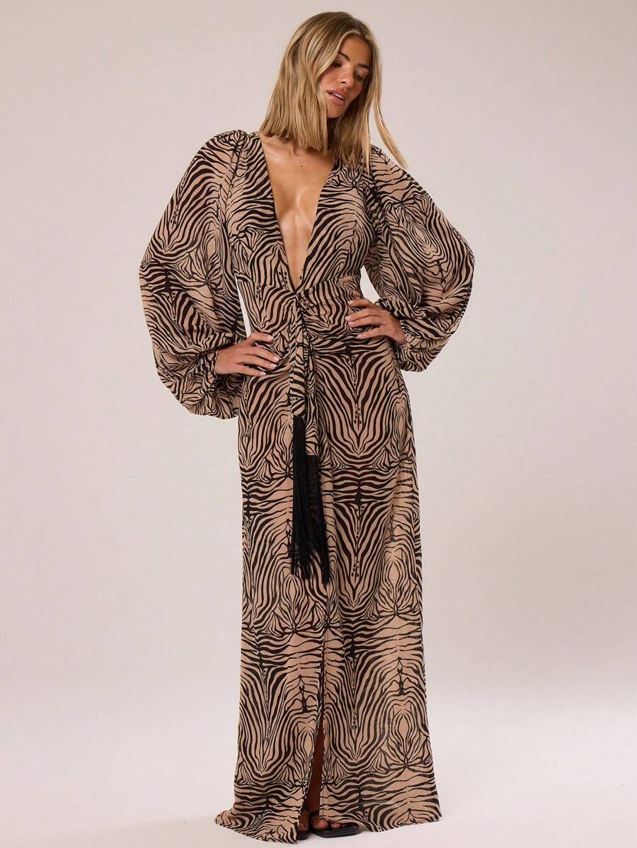 MUSERA 深V领宽松流苏细节斑马纹优雅长袖连衣裙，适合春夏季度假、婚礼宾客、伊比沙岛假日音乐节等场合穿着。 - 杏色 - 查看 1