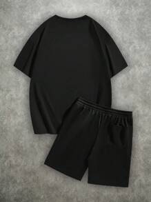 Manfinity ZONE917 Loose Fit Men's Geometric Print T-Shirt & Drawstring Waist Shorts Set