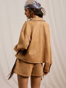 Easelle 2件套卡其色麂皮流苏和水钻装饰夹克和短裤女士套装 - 卡其色 - 查看 8