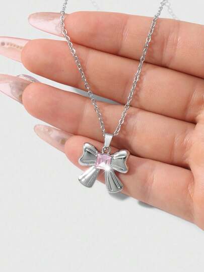 Kawaii 1pc Elegant Minimalist Chic High-Quality Silver Hollow Chain Pink Square Crystal Bowknot Necklace, Suitable For Women Daily Wear, Holiday Gift