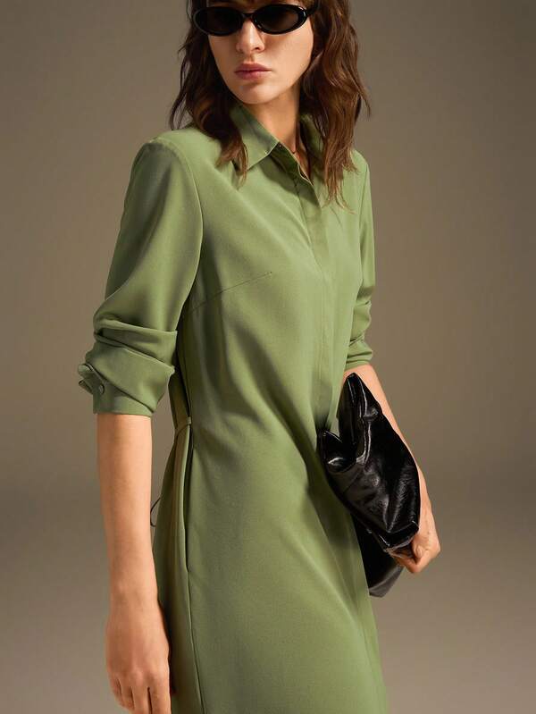 Ontre 2025 New Arrival Loose Fit Long Sleeve Dress, Military Green, Woven Fabric, Shirt Collar, Flared Hem, Modern Urban Style, Casual Wear, Business Casual, Commuter, Daily Outfit, Autumn Modern Urban Casual Fashion Business Casual Women's Office Wear Low-Key Old Money Style Effortless Temperament High-End Urban Commuting High-Quality Airport Women's Wear High-End Material