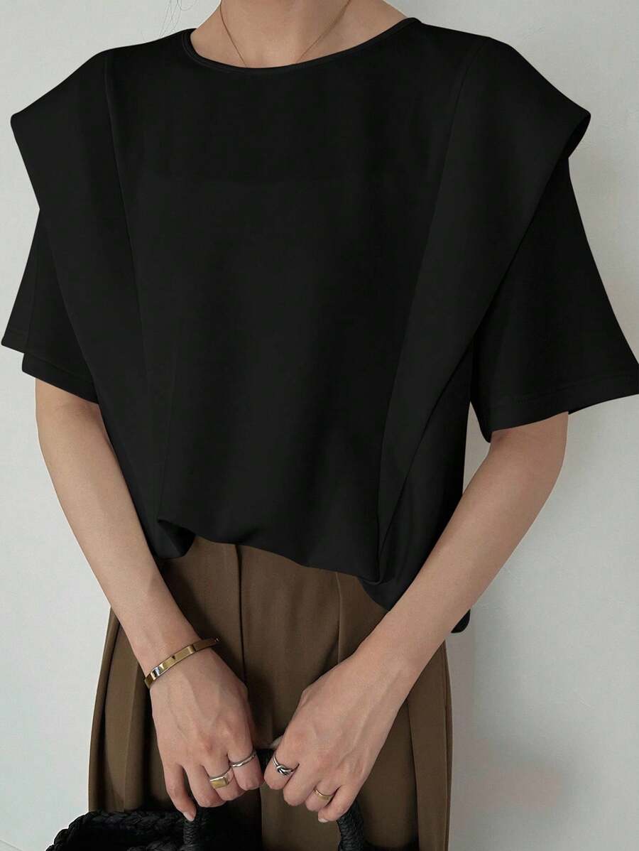 FRIFUL 女士宽松纯色圆领短袖T恤，肩部褶皱拼接设计，夏季 - 黑色 - 查看 1